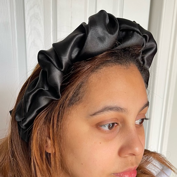 Black Satin Headband wrap scrunched For Women Pleated design - Picture 12 of 12